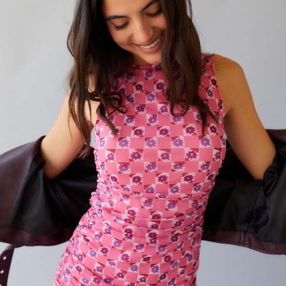 Urban Outfitters Austin Mesh Sleeveless Mini Dress Pink Floral - Picture 2 of 9